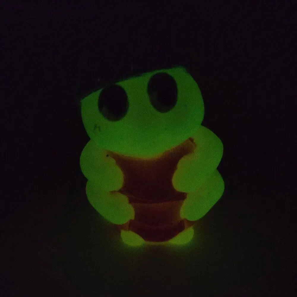 Glo Worm Friends SNUGBUG Hasbro Glow Vintage